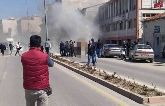 Yahyalı Belediyesi önünde üzerine benzin döküp yakan şahıs 13 gün sonra hayatını kaybetti