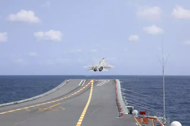 Çin Halk Kurtuluş Ordusu'nun Taiwan Adası Çevresindeki Muharebe Hazırlık Tatbikatından Kareler Çin Halk Kurtuluş Ordusu'nun Taiwan Adası Çevresindeki Muharebe Hazırlık Tatbikatından Kareler