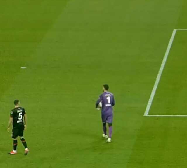 Maç iptal edilecek mi? Karagümrük-Fenerbahçe karşılaşmasında kural hatası