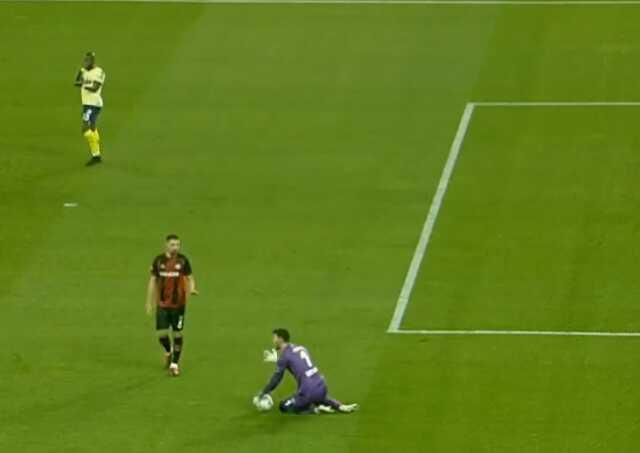 Maç iptal edilecek mi? Karagümrük-Fenerbahçe karşılaşmasında kural hatası