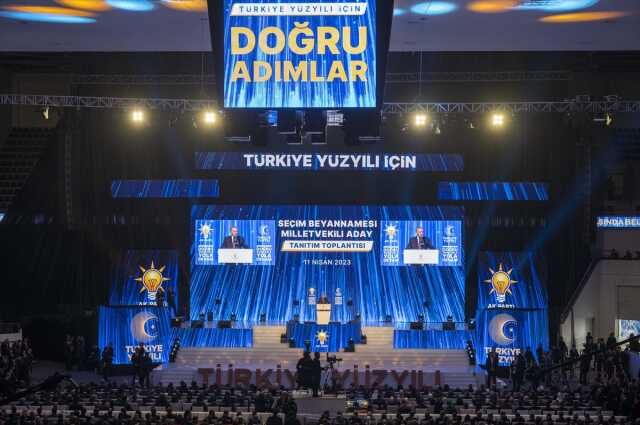 Son Dakika: Erdoğan AK Parti'nin seçim beyannamesini açıkladı! Gençlere vergi, ev hanımlarına emeklilik müjdesi var