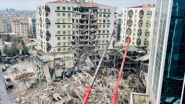 89 kişiye mezar olmuştu! Depremde yıkılan Galeria Sitesinin müteahhidi Ankara'da yakalandı