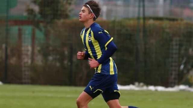 Büyük umutlarla transfer olmuştu! İsak Vural, Hammarby'e 3 yılık imza attı Büyük umutlarla transfer olmuştu! İsak Vural, Hammarby'e 3 yılık imza attı