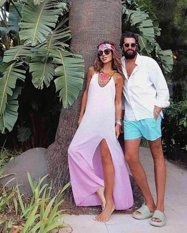 Seren Serengil, 4 yıldır birlikte olduğu Mustafa Rahman Tohma ile ayrıldı Seren Serengil, 4 yıldır birlikte olduğu Mustafa Rahman Tohma ile ayrıldı