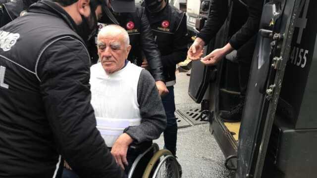 Uyuşturucu baronu Ürfi Çetinkaya, adliyeye böyle götürüldü! Üstündeki balistik yelek dikkat çekti