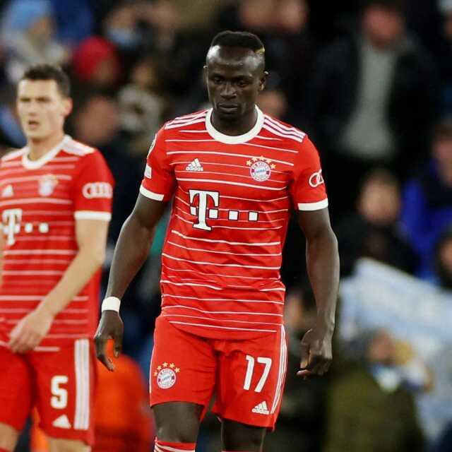 Bayern Münih faturayı kesti! Mane'nin soyunma odasında attığı yumruğun bedeli çok ağır oldu Bayern Münih faturayı kesti! Mane'nin soyunma odasında attığı yumruğun bedeli çok ağır oldu
