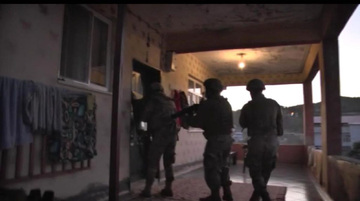 Diyarbakır merkezli 10 ilde terör örgütü PKK'ya yönelik operasyonda 16 gözaltı