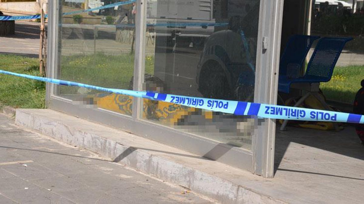 Durakta cansız bedeni bulunan evsiz adam, sigara içtiği için öldürülmüş