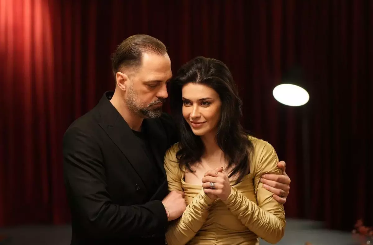 Gelsin Hayat Bildiği Gibi CANLI İZLE | Gelsin Hayat Bildiği Gibi 35.bölüm İZLE! 13 Nisan Gelsin Hayat Bildiği Gibi yeni bölüm İZLE!