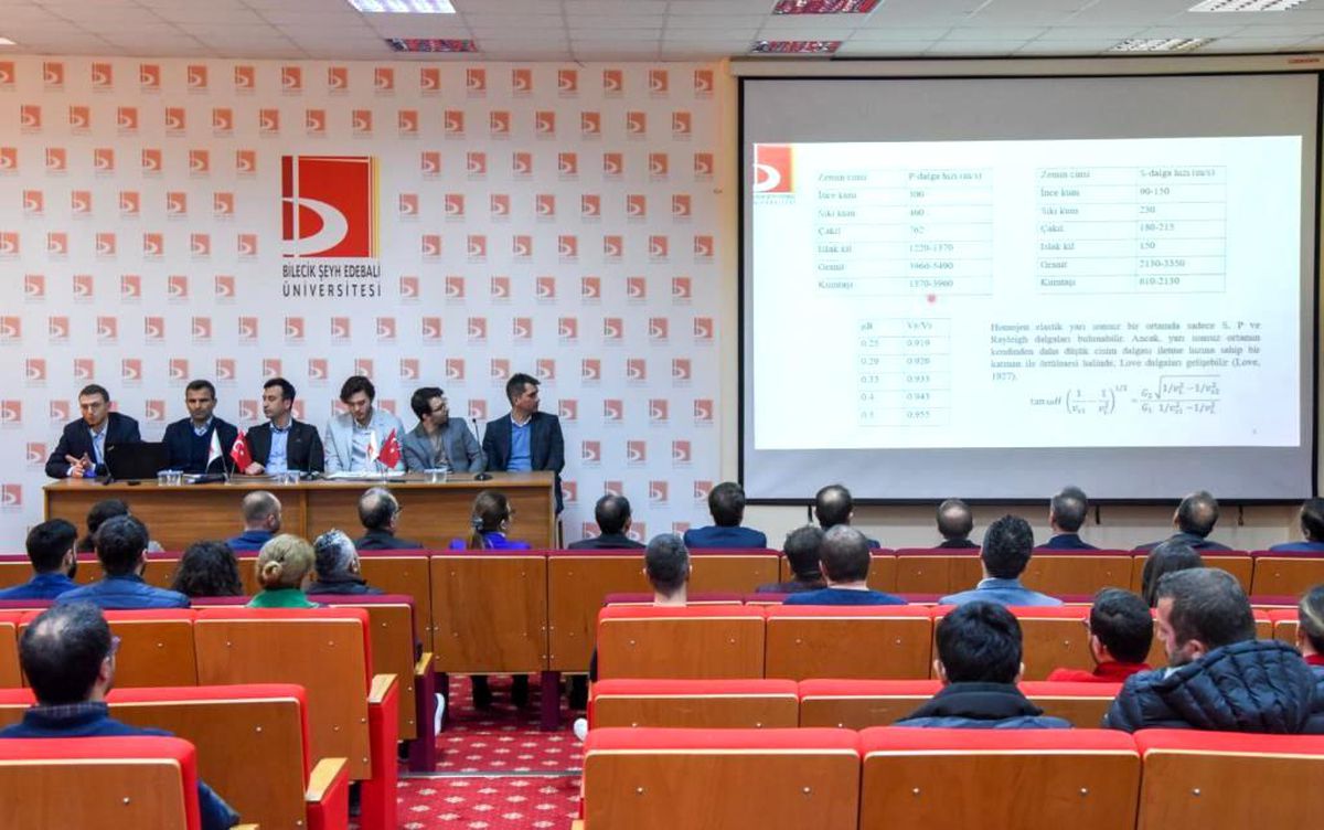Prof. Dr. Karakurt, Bilecik'in depremselliği ve alınması gereken önlemler hakkında bilgi verdi