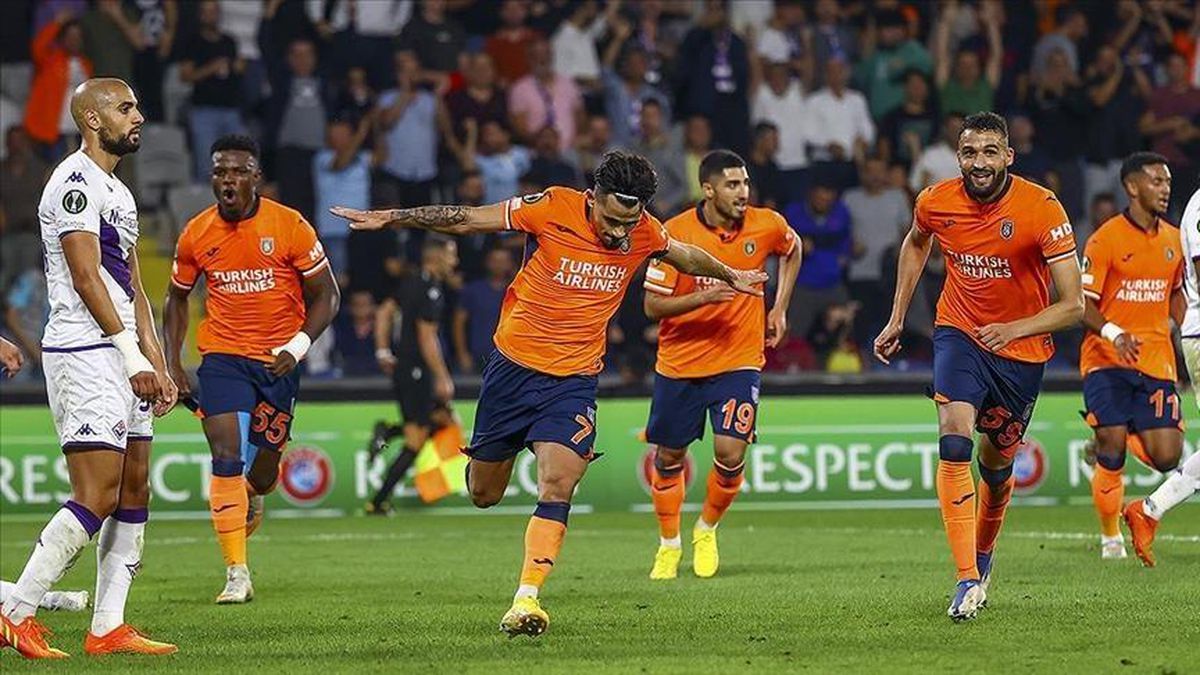 Başakşehir'de ceza sınırında bulunan futbolcular! Başakşehir'de hangi futbolcular cezalı veya sakat?