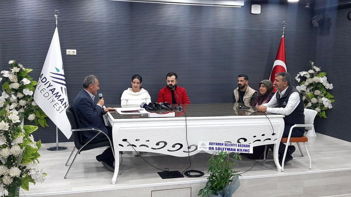 Deprem sonrasında Adıyaman'da ilk nikah kıyıldı