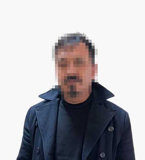 İstanbul'da film gibi gasp kamerada: İş adamını kelepçeleyip kaçırdılar