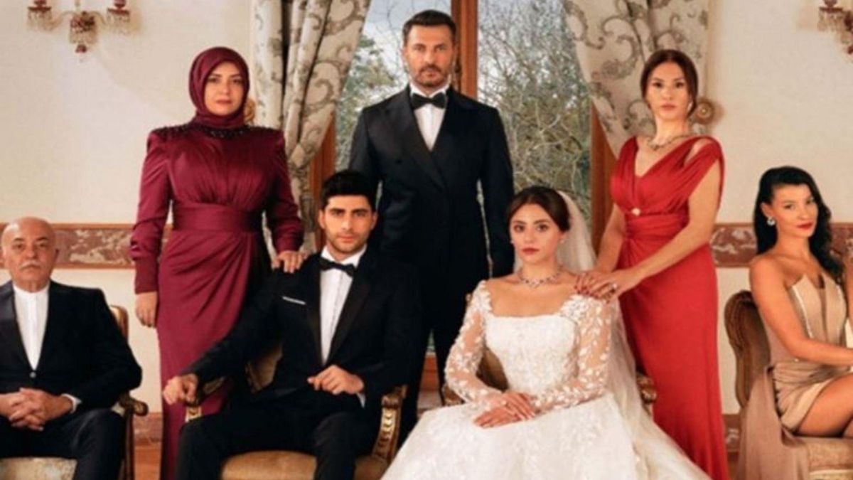 Kızılcık Şerbeti yayın durduruldu mu? 14 Nisan Kızılcık Şerbeti bu akşam yayınlanmayacak mı? Kızılcık Şerbeti RTÜK neden ceza aldı?