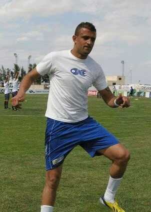 Muz fiyatına isyan ettiği için terörist ilan edilen Tunuslu futbolcu, kendini yakarak öldürdü