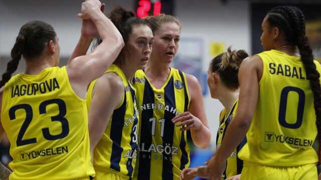 Son Dakika: Fenerbahçe Kadın Basketbol Takımı, İtalyan ekibi Beretta Famila Schio'yu eleyerek EuroLeague'de finale çıktı Son Dakika: Fenerbahçe Kadın Basketbol Takımı, İtalyan ekibi Beretta Famila Schio'yu eleyerek EuroLeague'de finale çıktı