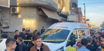 Adana'da Baba-Oğul Kapalı Kasa Minibüsten Ateş Açılması Sonucu Öldürüldü