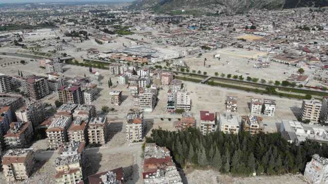 Hatay'dan çarpıcı görüntüler: Enkazlar kaldırıldıkça boşluklar büyüyor Hatay'dan çarpıcı görüntüler: Enkazlar kaldırıldıkça boşluklar büyüyor