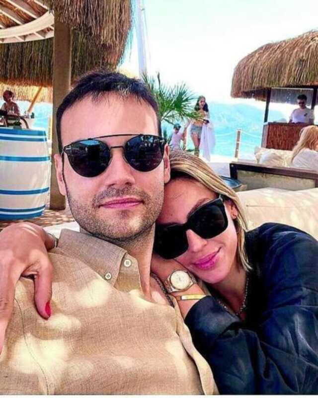 İlişkisi borç para istediği için mi bitti? Faruk Sabancı'ya tepki gösteren Dilay Korkmaz, iddiayı yalanladı İlişkisi borç para istediği için mi bitti? Faruk Sabancı'ya tepki gösteren Dilay Korkmaz, iddiayı yalanladı