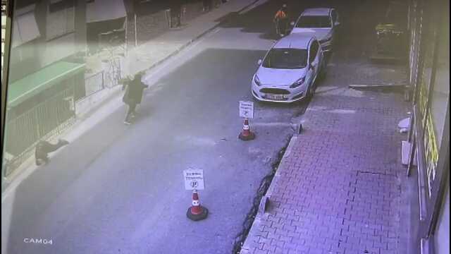 Küçükçekmece'de silahlı saldırı: Bir kişi hayatını kaybetti