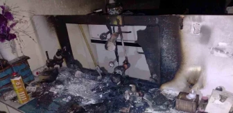 Siirt'te bir iş yerinde çıkan yangında elektronik eşya ve cep telefonları kül oldu