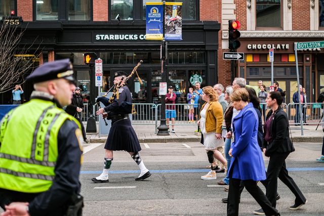 ABD'de Boston Maratonu Bombalı Saldırısında Ölenler Anıldı ABD'de Boston Maratonu Bombalı Saldırısında Ölenler Anıldı