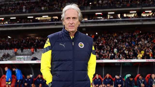 İtalyanlar yazdı! Jorge Jesus giderse Fenerbahçe'nin yeni hocası Süper Lig'den İtalyanlar yazdı! Jorge Jesus giderse Fenerbahçe'nin yeni hocası Süper Lig'den