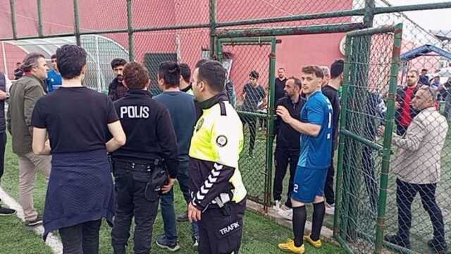 Yine amatör yine kavga! Zonguldak'ta saha savaş alanına döndü, polis olayı zor ayırdı