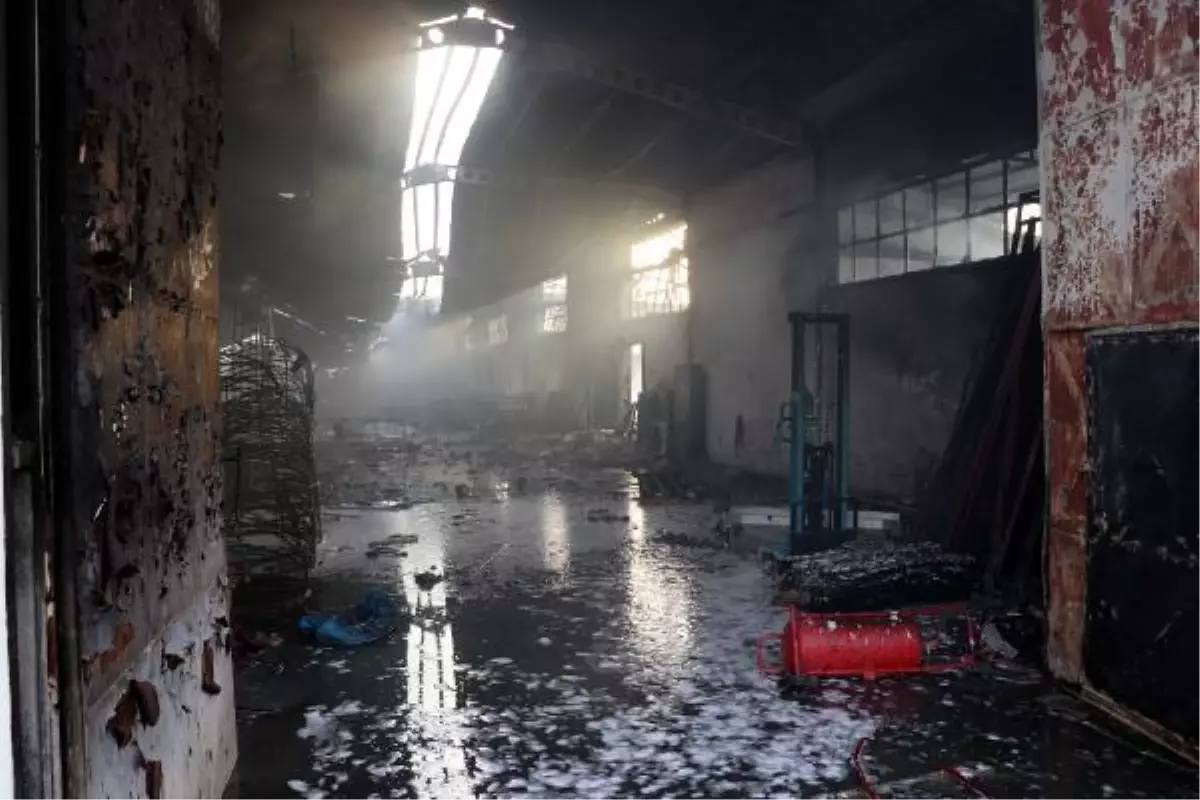Kayseri'de bahçe mobilyaları fabrikasında yangın