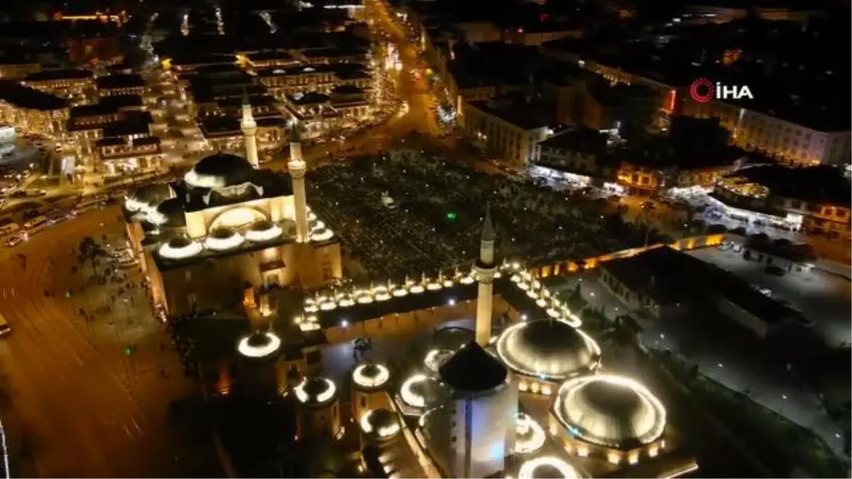 Konya'da Kadir Gecesi coşkusu