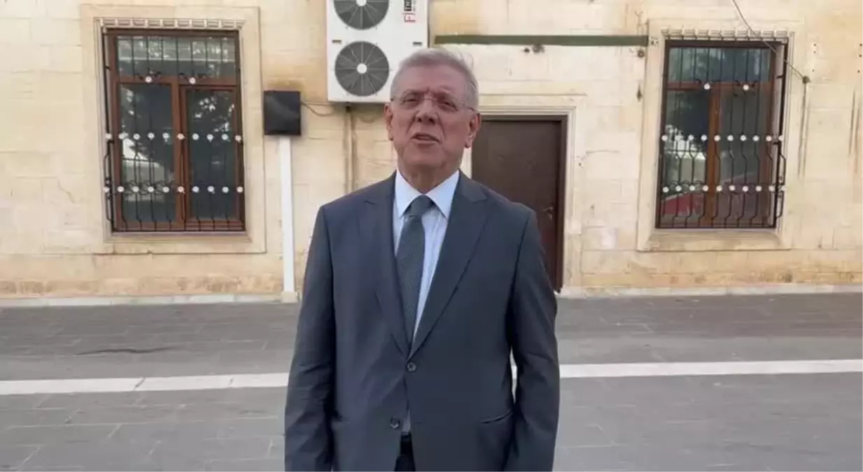 Şanlıurfa'da Hasarlı Bina Kontrollü Yıkım Sırasında Sağlam Raporlu Cevheri Apartmanı'nın Üzerine Yıkıldı.