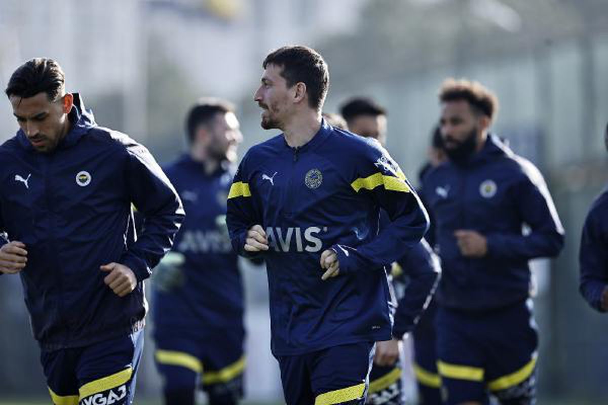 Fenerbahçe, Medipol Başakşehir maçının hazırlıklarını tamamladı
