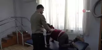 Fizyoterapist Nurettin Alhan: 'Masa başında çalışanlar yarım saatte bir kalkıp hareket etmeli'