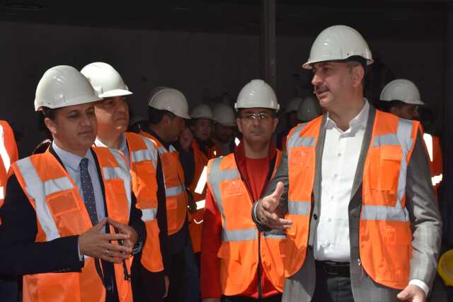 İstifası çok konuşulmuştu! Eski bakan Abdulhamit Gül, yeniden sahaya indi