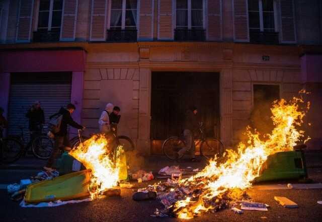 Macron'un ulusa sesleniş konuşması ters tepti! Emeklilik reformu karşıtları Macron'un ulusa sesleniş konuşması ters tepti! Emeklilik reformu karşıtları