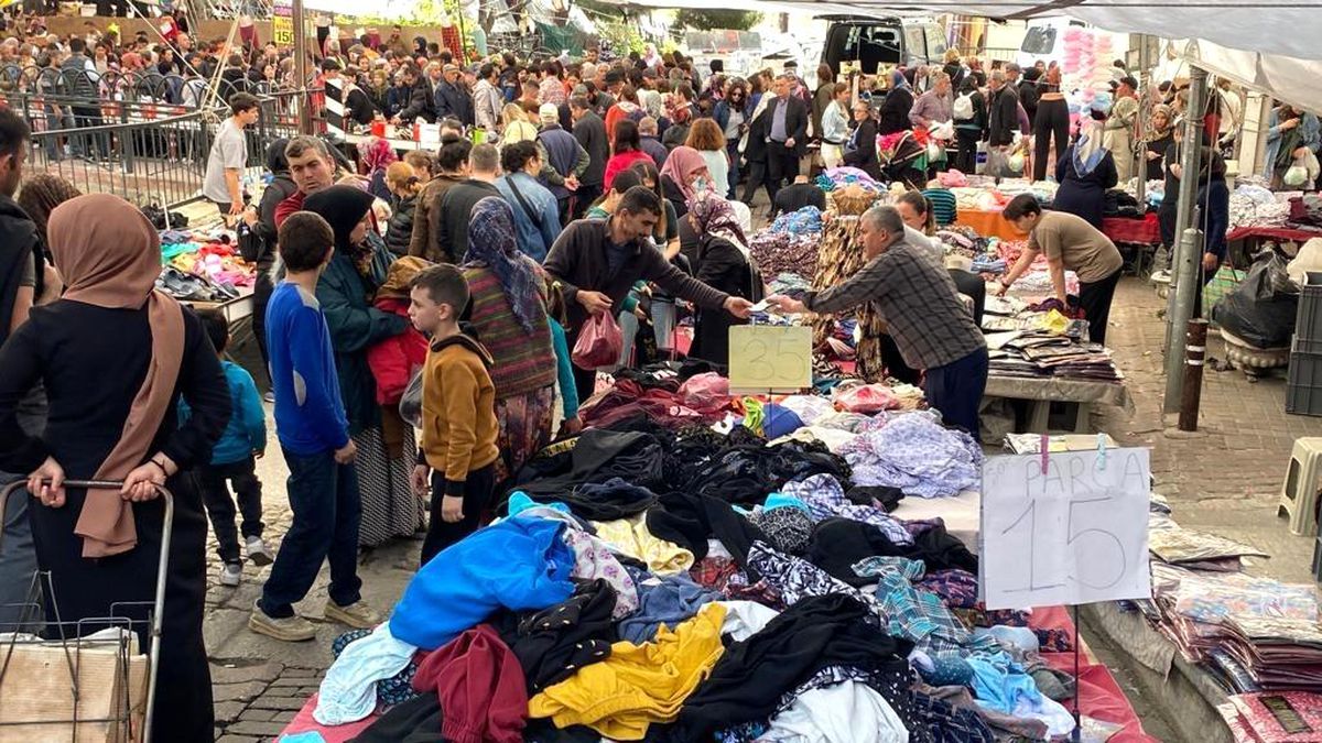 Tarihi Salı Pazarı'na bayram erken geldi
