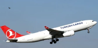 THY'ye ait kargo uçağı arıza nedeniyle İstanbul'a geri döndü
