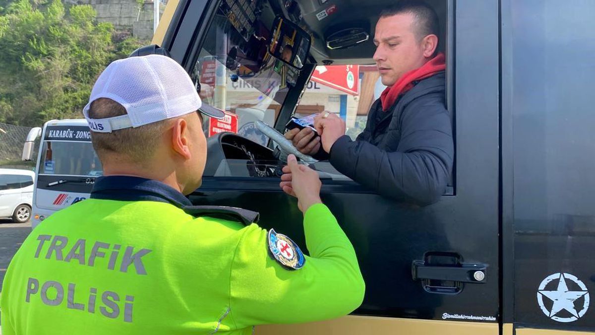 Trafik ekipleri bayram öncesi denetimleri artırdı