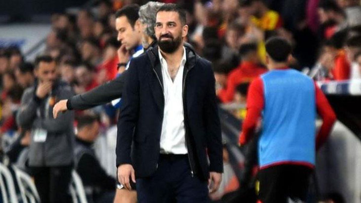 A Milli Takım'dan Eyüpspor'a! Arda Turan ayağının tozuyla ilk transferini yaptı