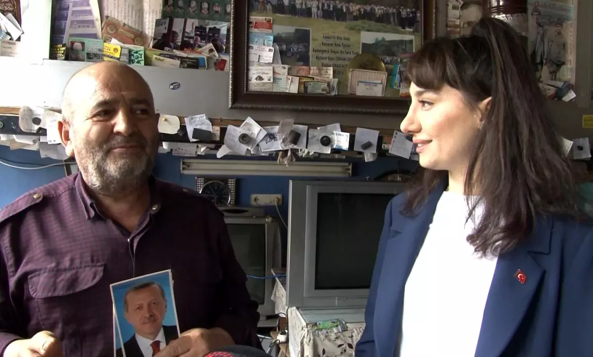 AK Parti İstanbul milletvekili adayı Ecrin Nazlı İnan: 'Herkesten güzel tepkiler alıyoruz'