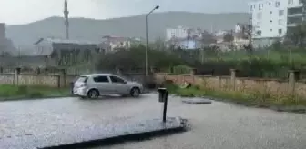 Diyarbakır'da rüzgar ve dolu yağışı günlük yaşamı olumsuz etkiledi