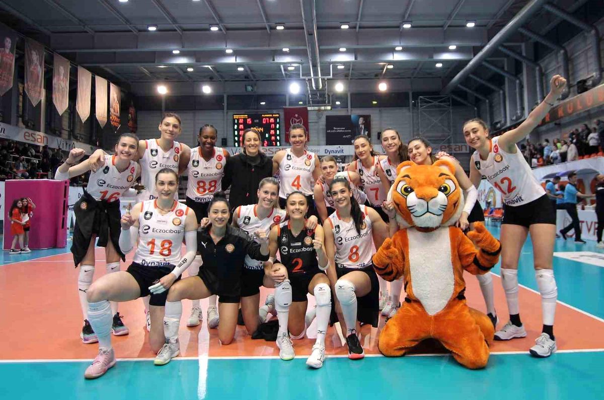 Eczacıbaşı Dynavit, Sigorta Shop'u 3-2 mağlup etti