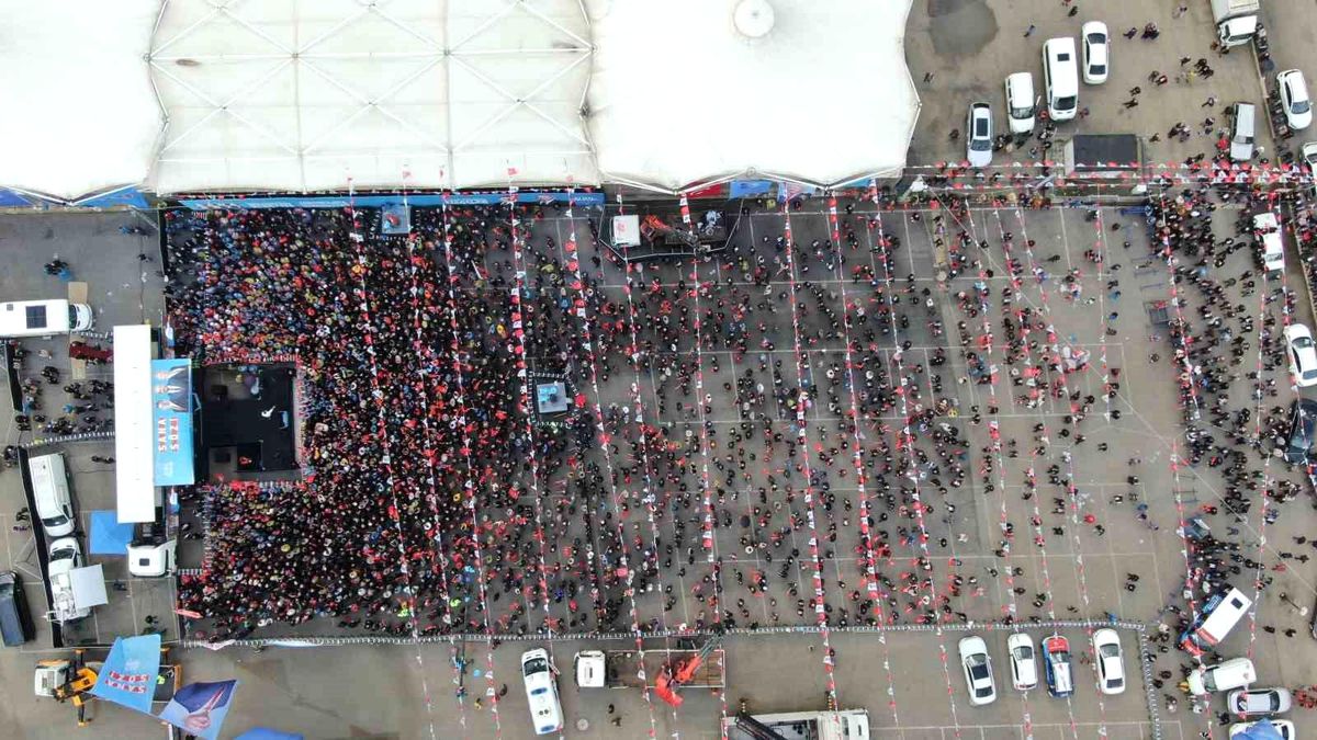 İmamoğlu, Kastamonu'da meydanı dolduramadı