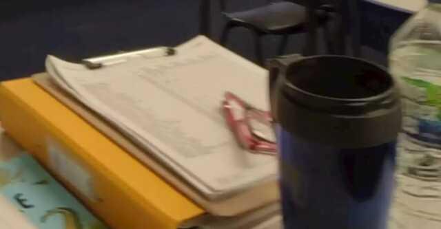 İngiltere'de kadın öğretmen, sınıfta kendini tatmin ederken video çekti İngiltere'de kadın öğretmen, sınıfta kendini tatmin ederken video çekti