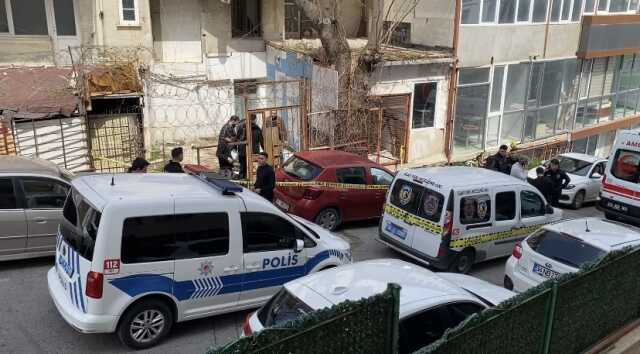 Kadıköy'de güvenlik, tadilattaki hastaneye izinsiz giren kişiyi vurdu