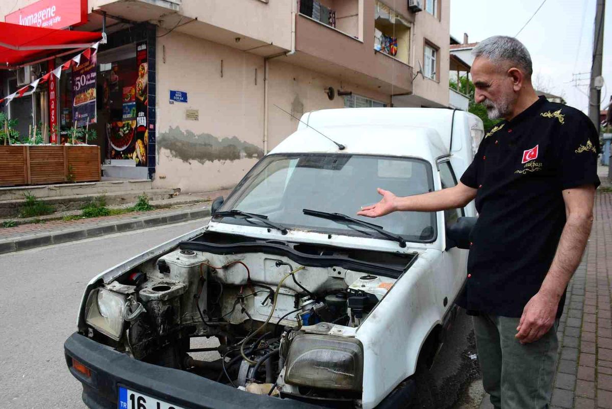 Meşhur film sahnesi gerçek oldu 'Baba akü yok!'