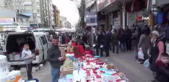 Afyonkarahisar'da bayram pazarında Arife günü yoğunluğu