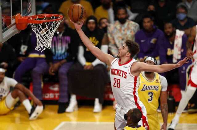 Alperen Şengün kimdir? Kaç yaşında, nereli, NBA'de hangi takımda oynuyor, boyu kaç metre? Basketbolcu Alperen Şengün'ün hayatı ve biyografisi!
