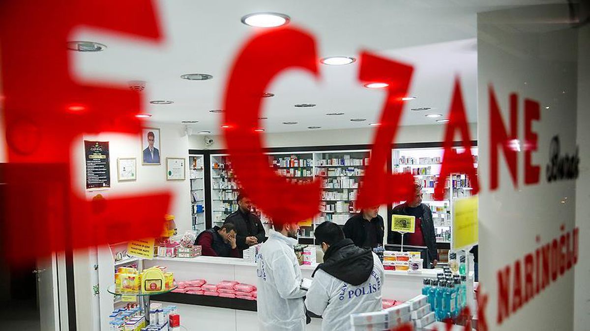 Arefe günü eczaneler açık mı? Bugün eczaneler açık mı? Arefe günü eczaneler çalışıyor mu?