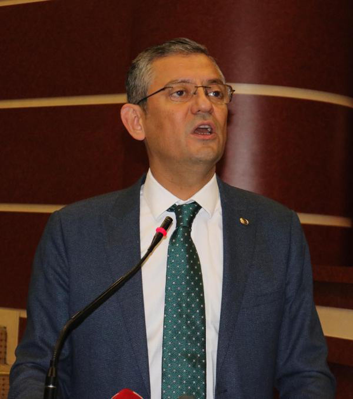 CHP'li Özel: Yıllardır ülkeyi kesip ikiye ayırıyorlar